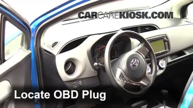 2015 Toyota Yaris LE 1.5L 4 Cyl. Hatchback (4 Door) Compruebe la luz del motor Diagnosticar